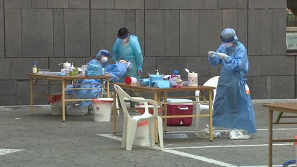 수도권 환자 1만 명 넘어..."경로 불분명 10∼20% 놓친 탓" / YTN
