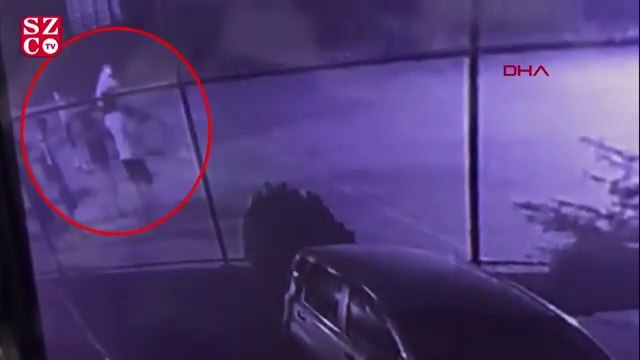 Oğluna tekme atan çocuğu tekme tokat dövdü