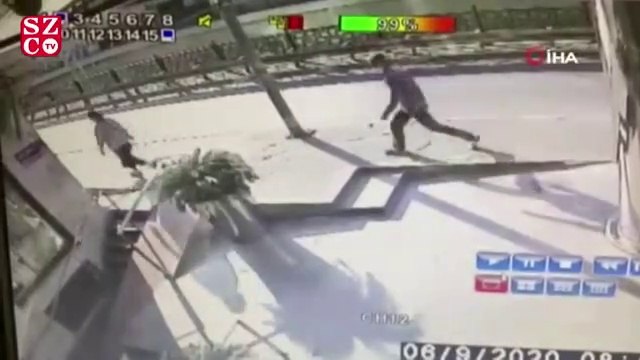 Taksim’de kadınları hedef alan kapkaç çetesi kamerada