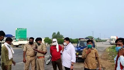 औरैया: टोल प्लाजा के पास डीसीएम में ड्राइबर की लाश संदिग्ध परिस्थितियों