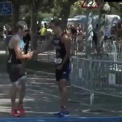 Yalandan kendini yere aran futbolculara gelsin bu video