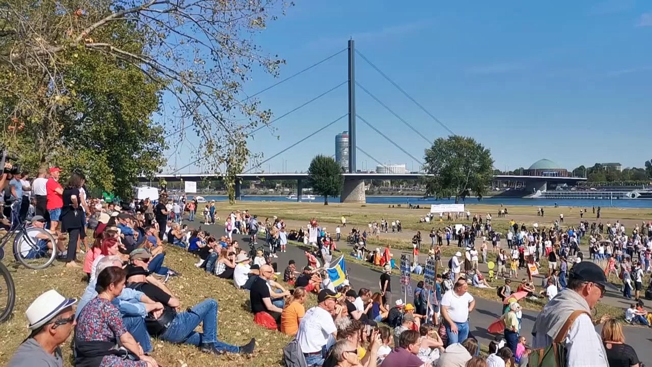 Protest gegen Corona-Auflagen in Düsseldorf