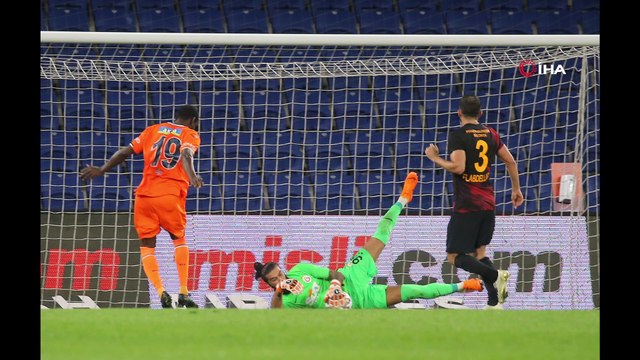 Medipol Başakşehir - Galatasaray maçından kareler -2-