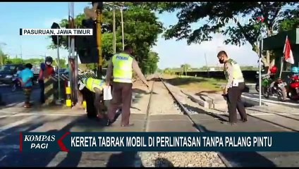 Minibus yang Ditumpangi Satu Keluarga Dihantam Kereta Api