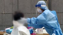 [더뉴스-더인터뷰] 두 자릿수 확진에도 '아슬아슬'...'재감염'으로 백신 무용지물? / YTN