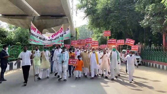 लखनऊ: भाजपा एमएलसी ने चीनी सामग्री का बहिष्कार करने के लिए निकाली रैली