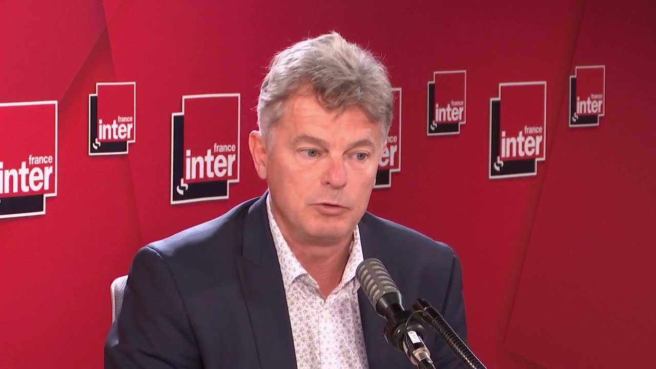 "Nous ne sommes pas contre le progrès de la 5G, nous voulons juste qu'il soit mis au service au service du bien-être de tous" (Fabien Roussel)