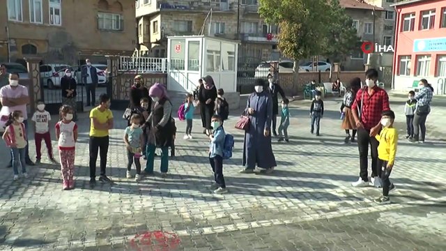 6 aylık aranın ardından öğrenciler okullarına kavuştu