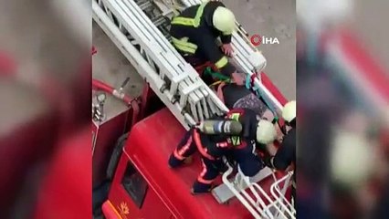 İtfaiye eri alevlerin içine ölümüne daldı