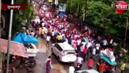 समाजवादी पार्टी का जोरदार धरना प्रदर्शन