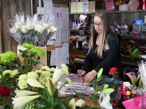 New owner of one of Burnley's best known florists donates 700 roses to care homes