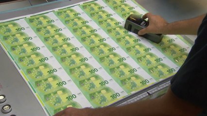 El déficit comercial se redujo un 54,2% hasta julio