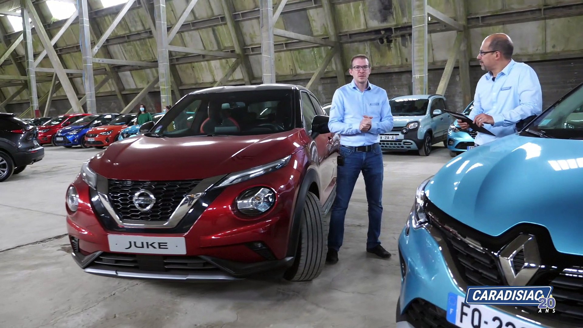 Duel Nissan Juke vs Renault Captur - Salon de l'auto Caradisiac 2020 -  Vidéo Dailymotion