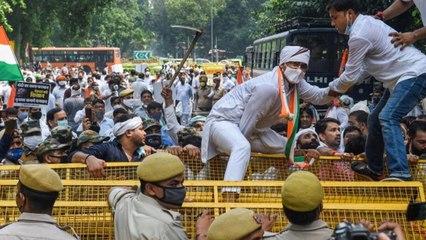 Congress protests against Agri bills in several places