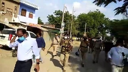 दीप नारायण सिंह यादव पूर्व विधायक के नेतृत्व में तहसील गरौठा में प्रदर्शन