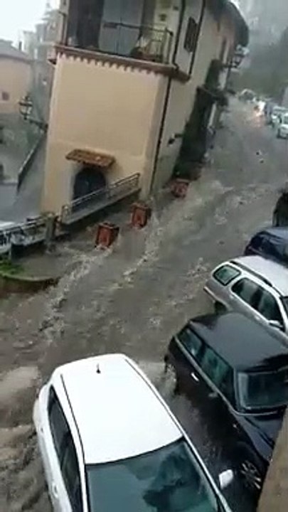 Forti temporali ai Castelli Romani, a Rocca di Papa le strade diventano fiumi