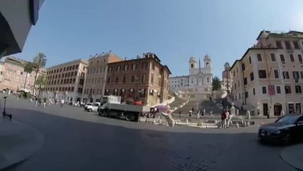 Download Video: La pandemia impulsa el uso de los patinetes eléctricos en la capital italiana