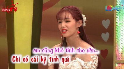 Bị vợ đuổi khỏi nhà - Chồng bất lực cho luôn vợ vào túi mang đi theo