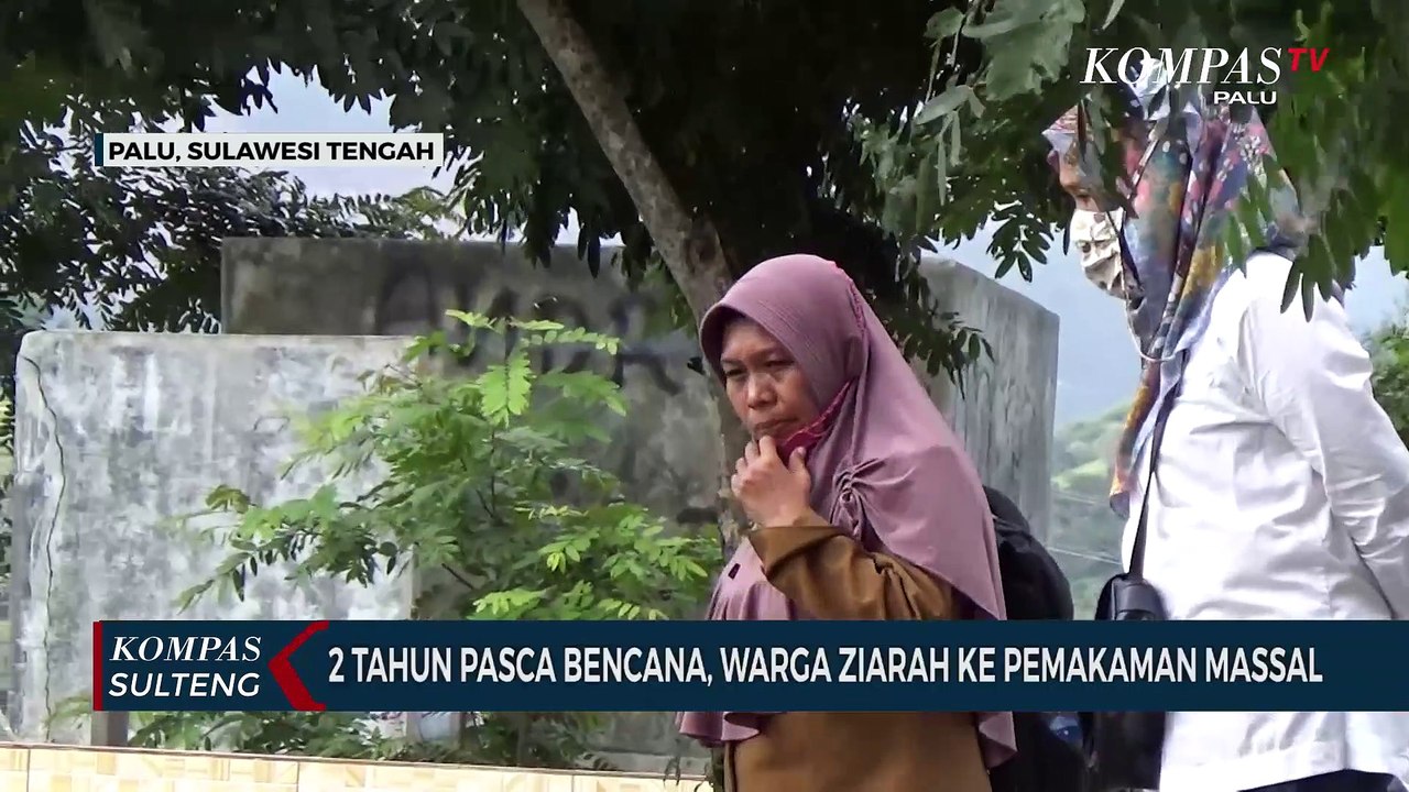 2 Tahun Pasca Bencana, Warga Ziarah Ke Pemakaman Massal