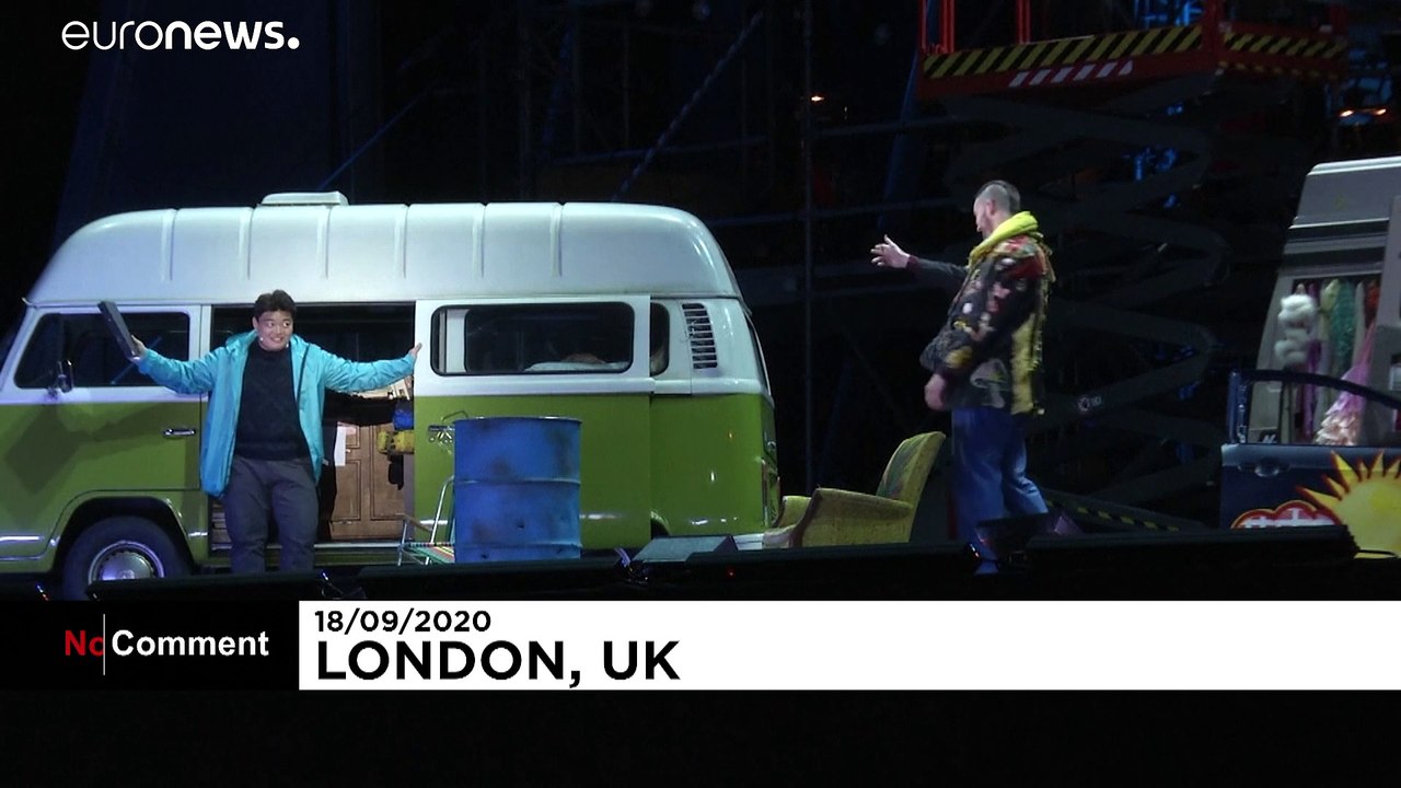 Londoner Nationaloper: 'La Bohème' auf dem Parkplatz
