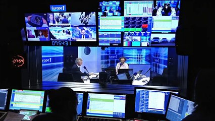 Philippe Martinez à Laurent Berger : "Tout le monde le voit, le Covid est de droite !" (Canteloup)