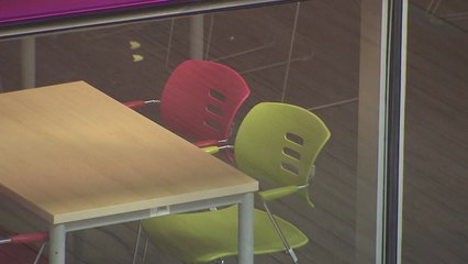 "비대면 강의 활성화"...대학 발 집단감염 예의주시 / YTN