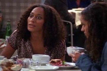 Girlfriends S01E07 Everything Fishy Ain't Fish