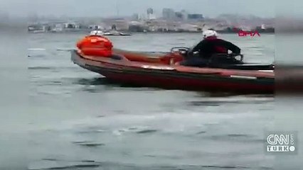 Son Dakika... Boğaza atlayıp 2,5 km yüzdü | Video