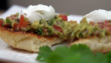 BOCADILLOS FACIL Y RAPIDO PAN DE AJO CON GUACAMOLE