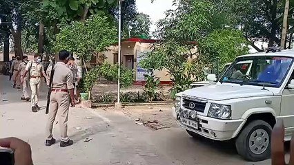 Скачать видео: पीड़ित सेे रिश्वत मांगकर सिपाही ने पुलिस विभाग का नाम किया शर्मसार