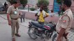 बिना हेलमेट के बाइक चलाने पर पुलिस ने काटा ऑनलाइन चालान
