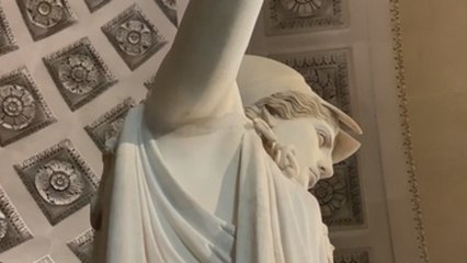 El Louvre presenta la restauración de una de sus joyas, la Atenea de Velletri