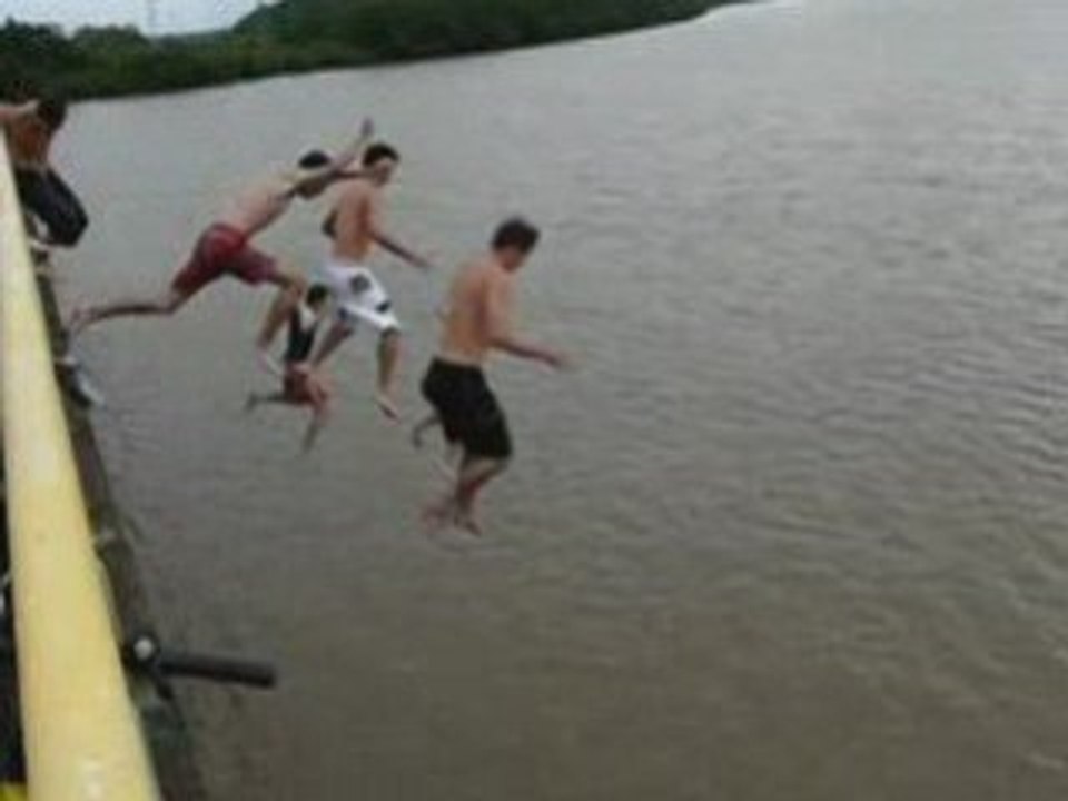 Sauts du pont de Kourou