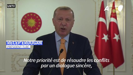Turquie: Erdogan appelle à un "dialogue sincère" et rejette tout "harcèlement"