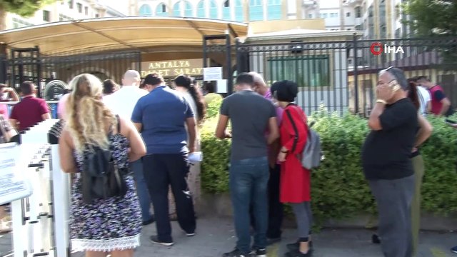 Antalya Adliyesi'nde HES kodu kuyruğu