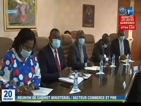 RTG / Le ministre Hugues Mbadinga présente les priorités de son département au Premier Ministre lors de la réunion de cabinet ministériel