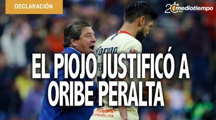 Miguel Herrera defiende a Oribe Peralta tras intercambio de camisetas en Clásico