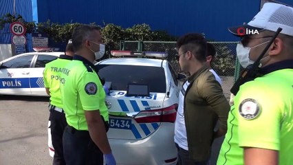 Ehliyetsiz sürücü polisi görünce böyle kaçmaya çalıştı