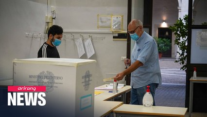 Italians vote to reduce size of parliament by one-third