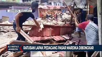 Ratusan Lapak Pedagang Pasar Mardika Di Bongkar