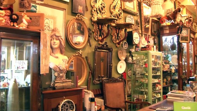 Kadıköy’ün antikacılar çarşısı uzun bir aradan sonra kapılarını tekrar açtı