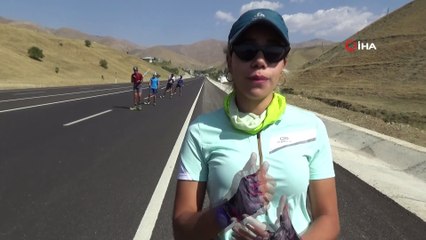 Baba ile kızı asfaltta sporcu yetiştiriyor