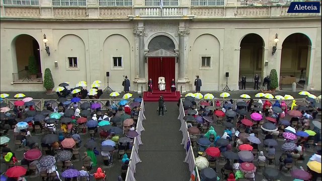 Ou nous travaillons ensemble pour sortir de la crise, ou nous n'en sortirons jamais pape François