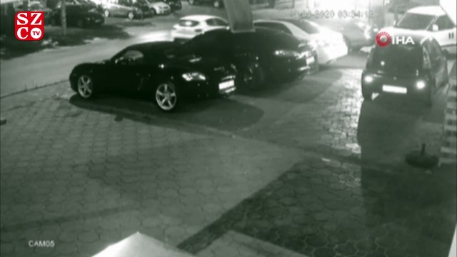 Lüks otomobillerin farlarının çalınması kamerada