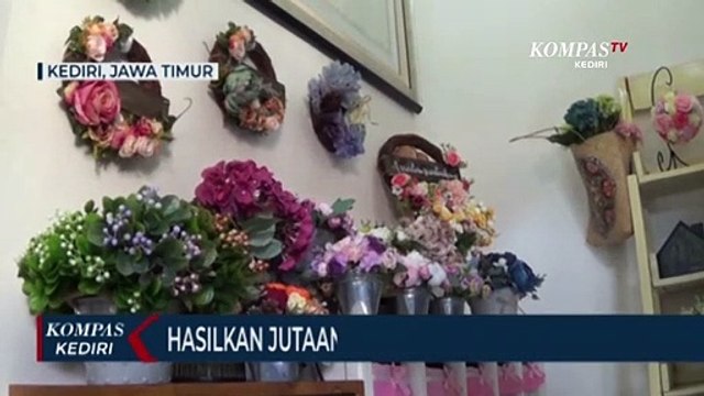 Hasilkan Uang Jutaan Rupiah Dari Kerajinan Hiasan Dinding