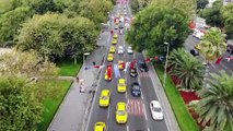 Taksiciler, değişen ulaşım ücretlerine ilişkin İBB önünde eylem yaptı