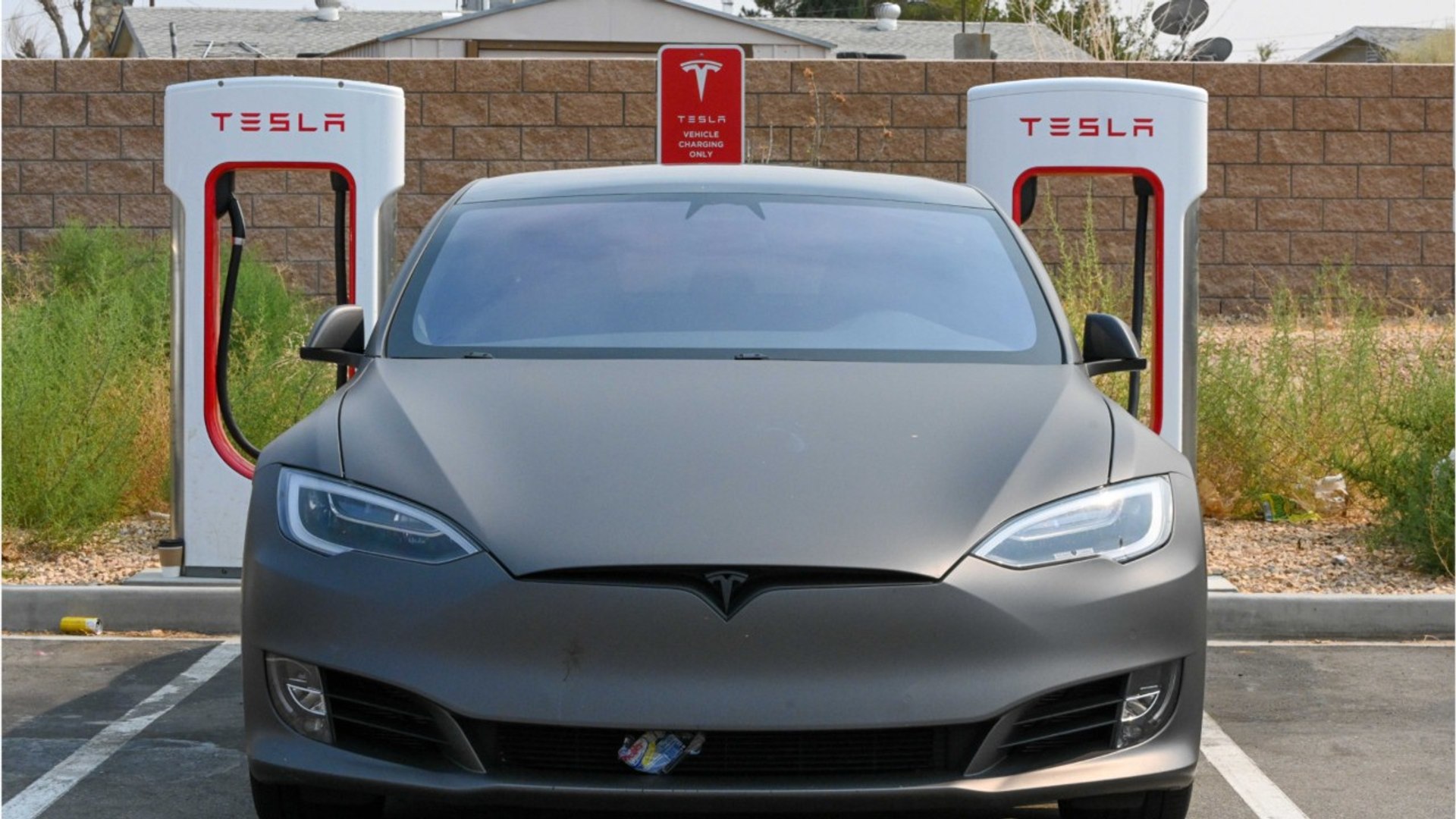 ⁣Musk Promises $25K Tesla