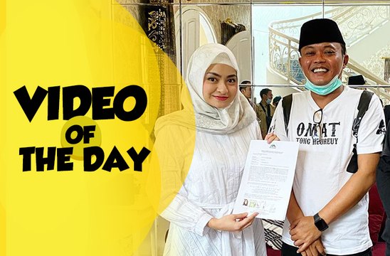 Video of The Day: Nathalie Holscher Mualaf Didampingi Sule, Elvy Sukaesih Bantah Kabar Meninggal Dunia