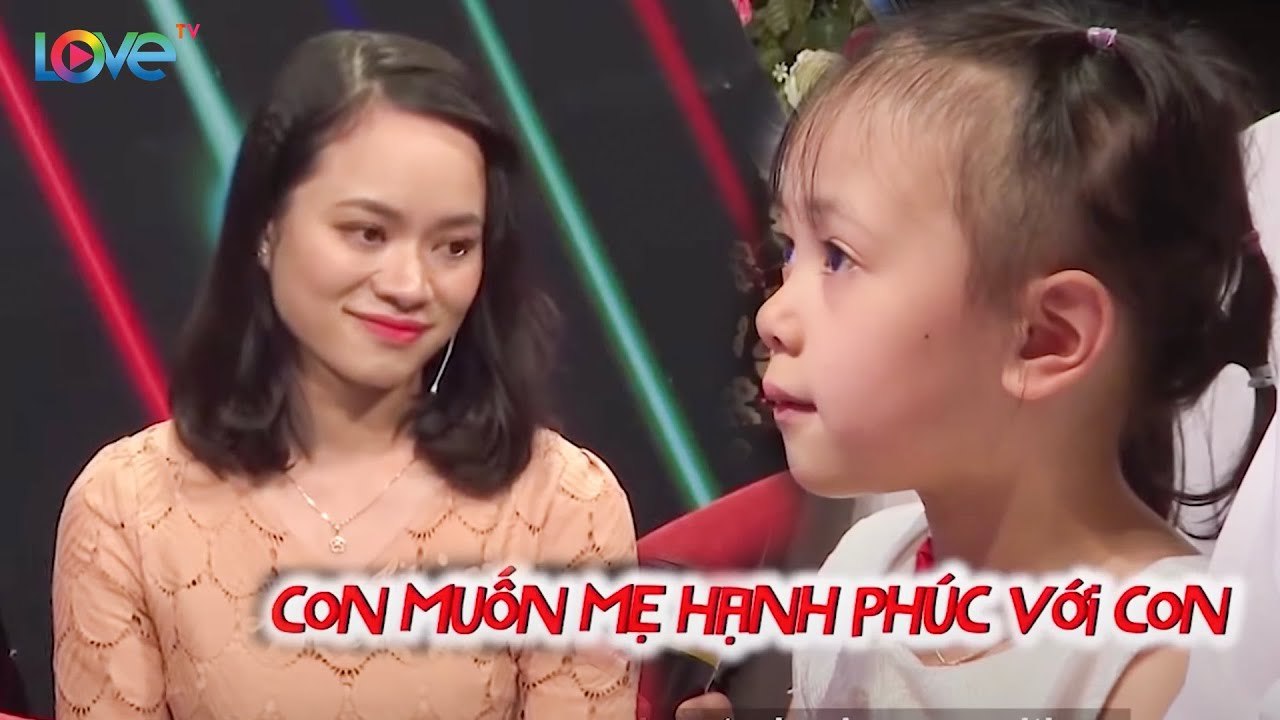 Hạnh phúc dù vắng bóng cha từ nhỏ, con gái 5 tuổi đưa mẹ lên truyền hình để hưởng trọn hạnh phúc