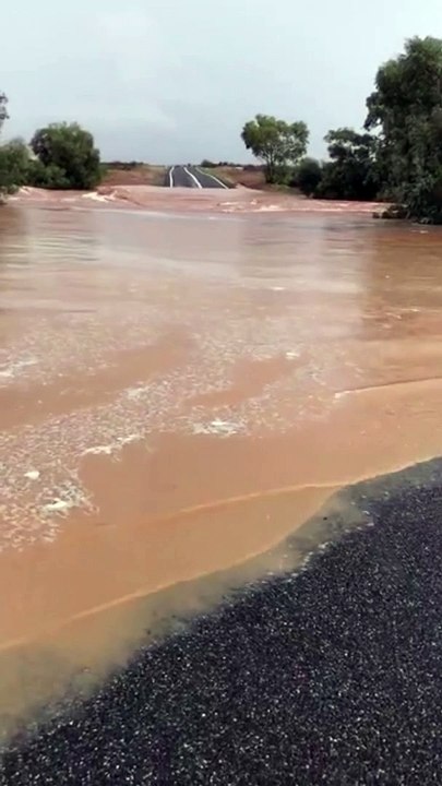 Heavy Rains Cause Intense Flooding in Outback A...